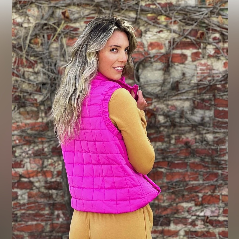 TCEC Pink Ruffle Vest Small - Picture 3 of 8